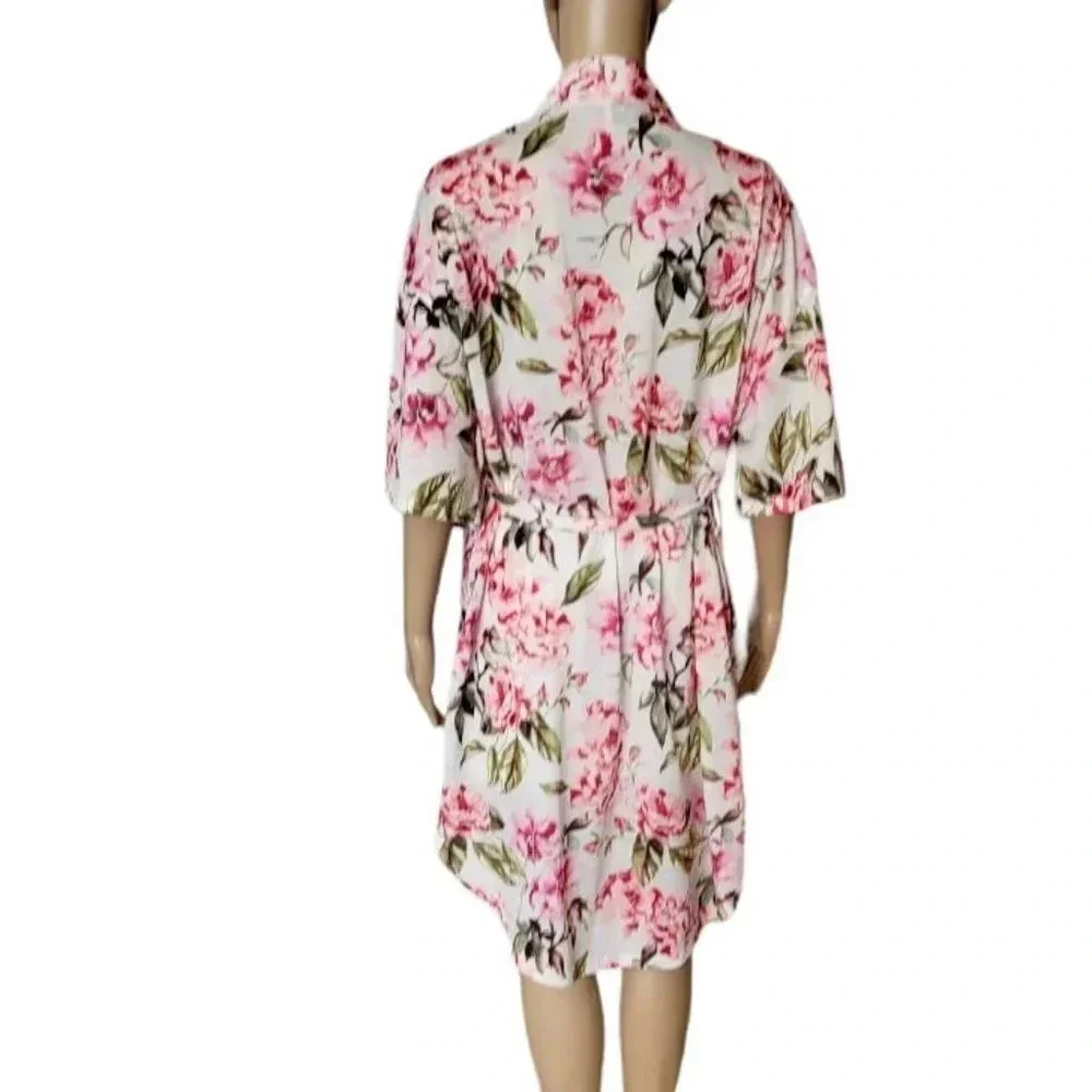 Show Me Your Mumu Robe Women's OS (One Size) Short Light Weight Floral Robe